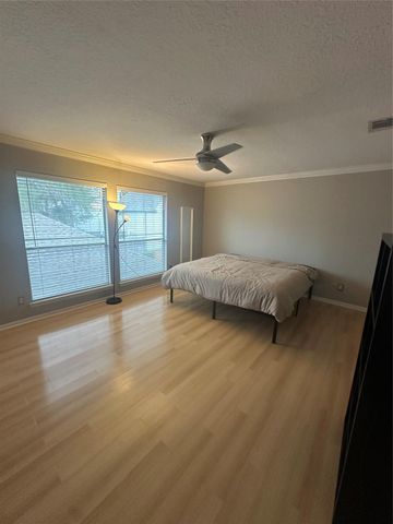 10005 Kemp Forest Drive, Houston, TX 77080