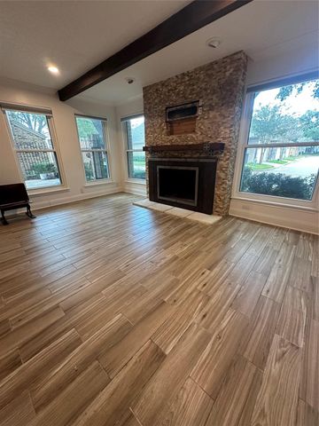 10005 Kemp Forest Drive, Houston, TX 77080