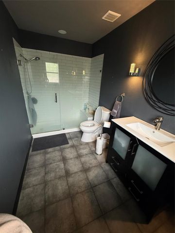 10005 Kemp Forest Drive, Houston, TX 77080