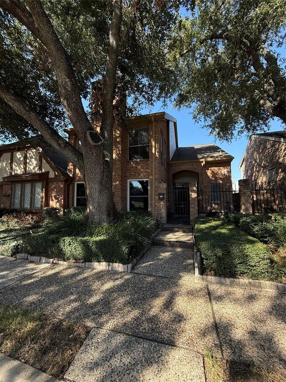 10005 Kemp Forest Drive, Houston, TX 77080