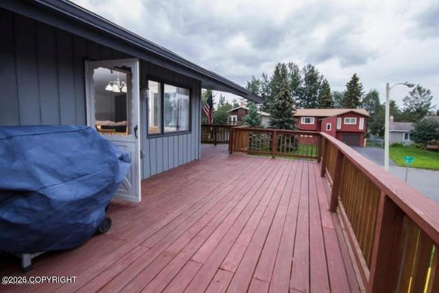 1153 W 71st Court, Anchorage, AK 99518