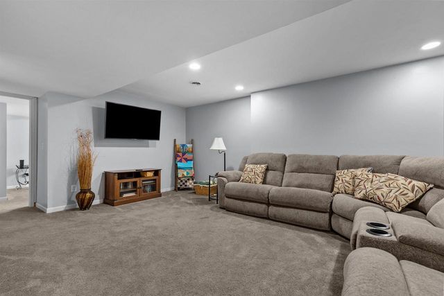 W6220 SHERWOOD POINT COURT, Greenville, WI 54942