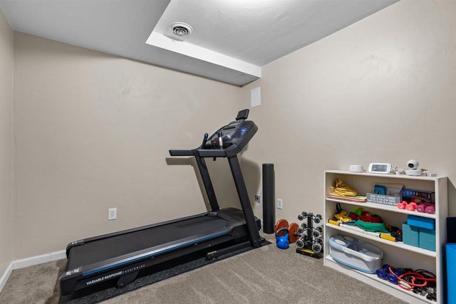 W6220 SHERWOOD POINT COURT, Greenville, WI 54942