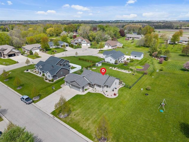 W6220 SHERWOOD POINT COURT, Greenville, WI 54942