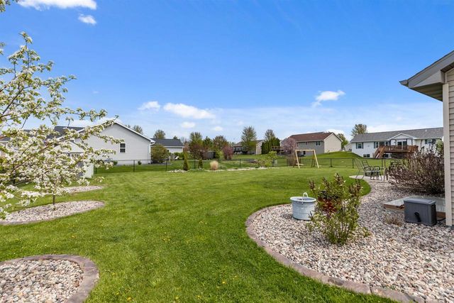 W6220 SHERWOOD POINT COURT, Greenville, WI 54942