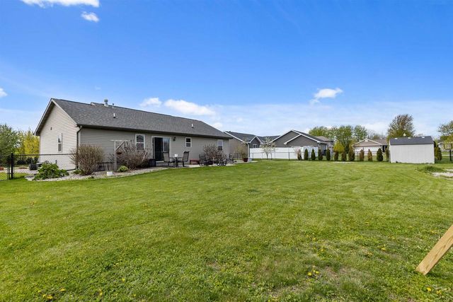 W6220 SHERWOOD POINT COURT, Greenville, WI 54942
