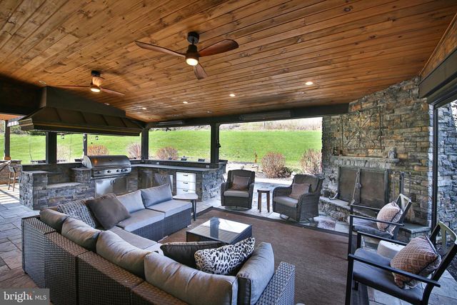 4061 SAWMILL RD, Doylestown, PA 18902