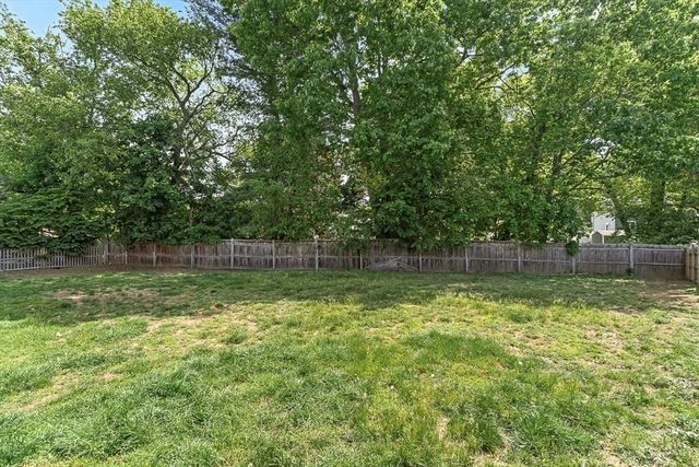 12 Landers Rd, Stoneham, MA 02180