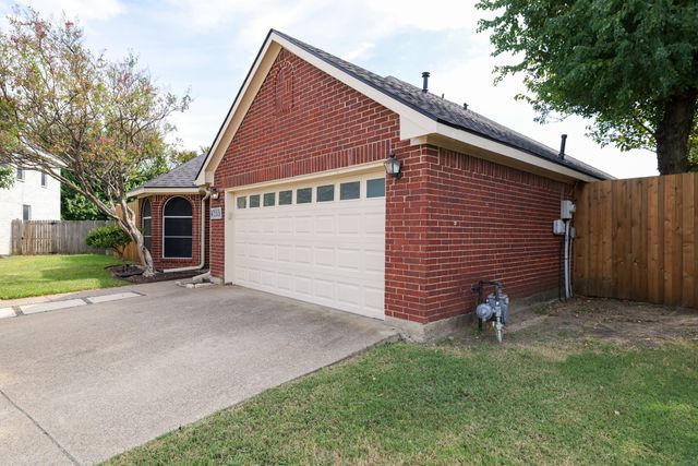 4315 Elgin Court, Grand Prairie, TX 75052