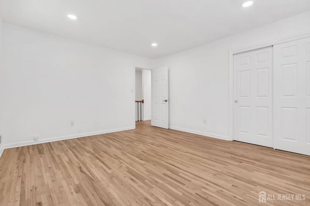 6 Conover Court, East Brunswick, NJ 08816