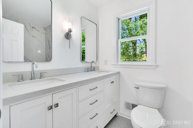 6 Conover Court, East Brunswick, NJ 08816