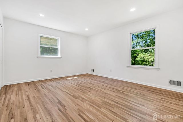 6 Conover Court, East Brunswick, NJ 08816