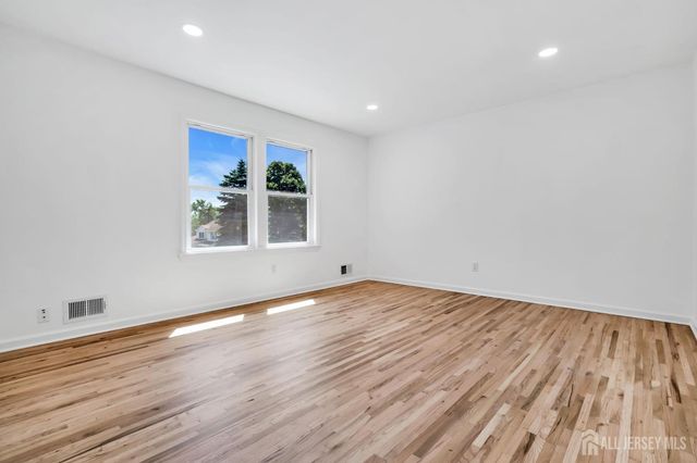6 Conover Court, East Brunswick, NJ 08816