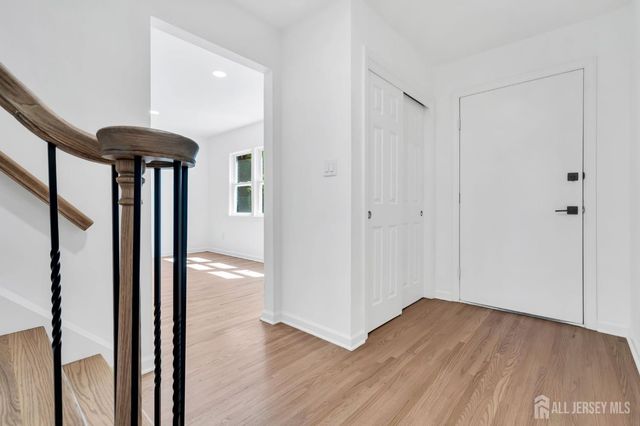 6 Conover Court, East Brunswick, NJ 08816