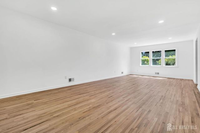 6 Conover Court, East Brunswick, NJ 08816