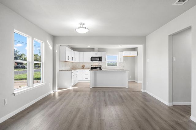 1929 GURLEY Lane, Waco, TX 76706