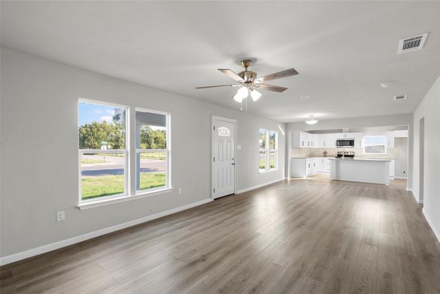 1929 GURLEY Lane, Waco, TX 76706