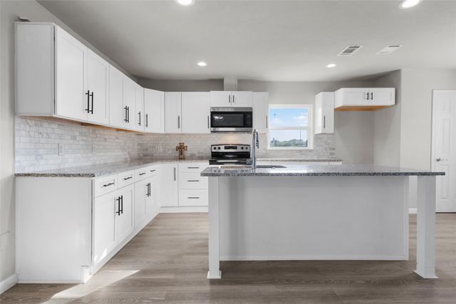 1929 GURLEY Lane, Waco, TX 76706