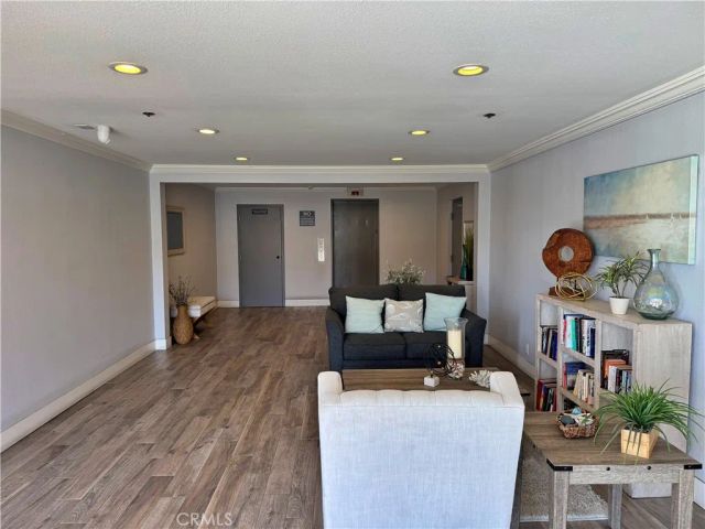 230 S Catalina Avenue 107, Redondo Beach, CA 90277