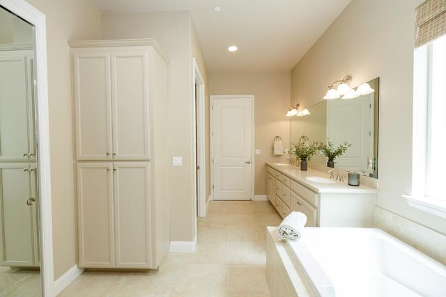 2234 Via Vita, Oakdale, CA 95361