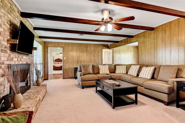 27160 State Highway 56, Whitesboro, TX 76273