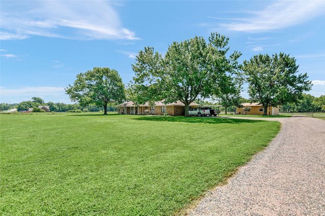 27160 State Highway 56, Whitesboro, TX 76273