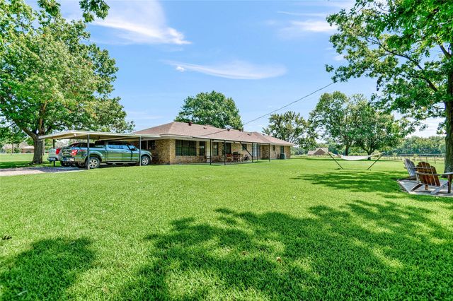 27160 State Highway 56, Whitesboro, TX 76273
