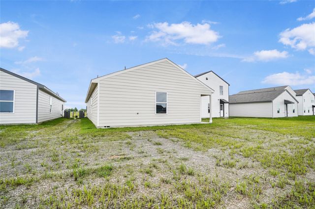 881 Road 590114, Cleveland, TX 77327