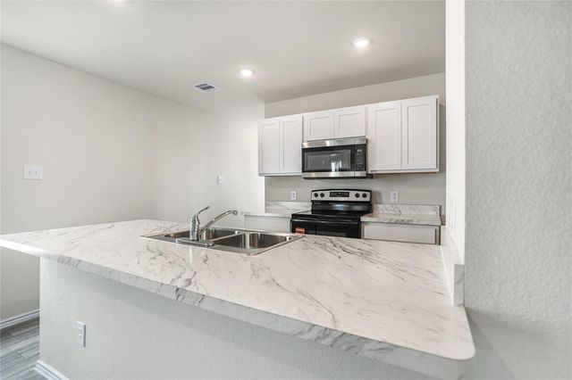 881 Road 590114, Cleveland, TX 77327