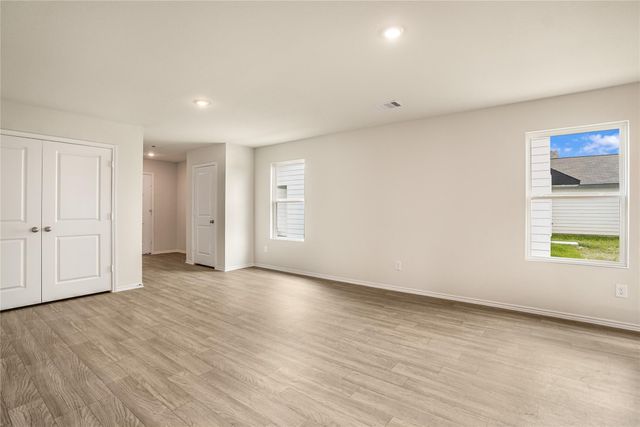 881 Road 590114, Cleveland, TX 77327