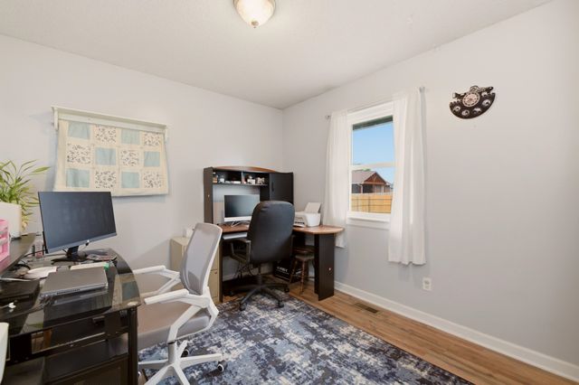 275 S Marlen Dr, Haysville, KS 67060