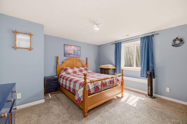 275 S Marlen Dr, Haysville, KS 67060