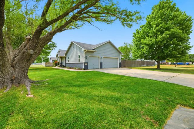 275 S Marlen Dr, Haysville, KS 67060