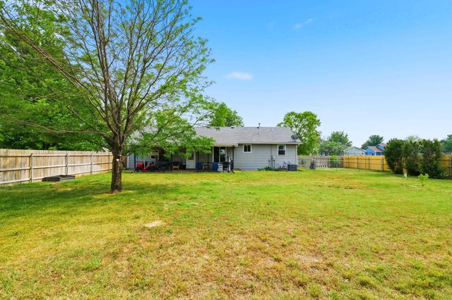 275 S Marlen Dr, Haysville, KS 67060