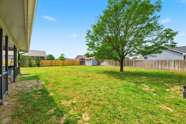 275 S Marlen Dr, Haysville, KS 67060