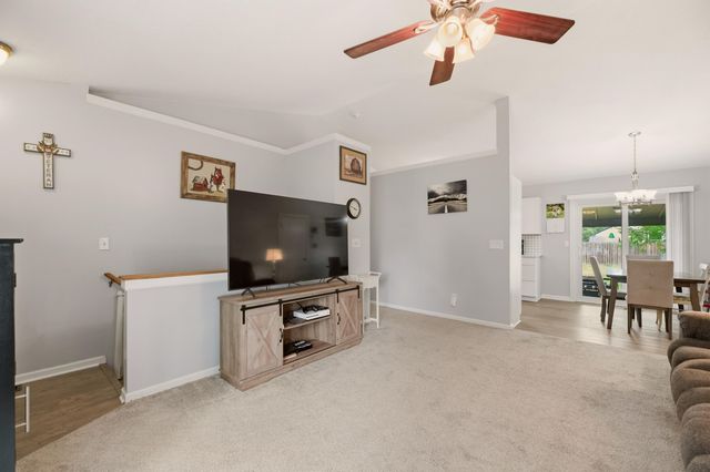 275 S Marlen Dr, Haysville, KS 67060