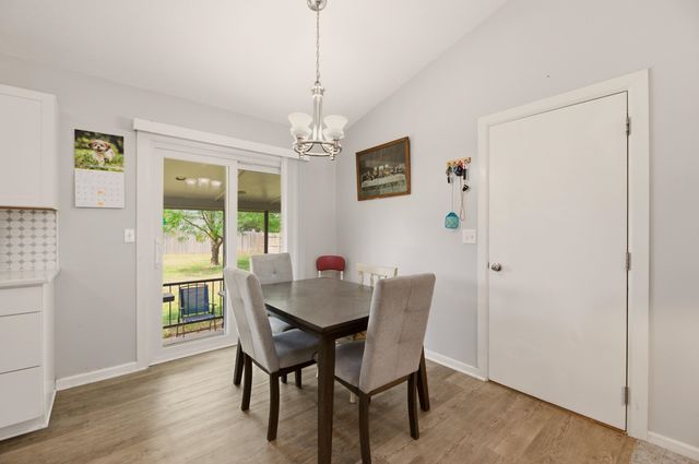275 S Marlen Dr, Haysville, KS 67060