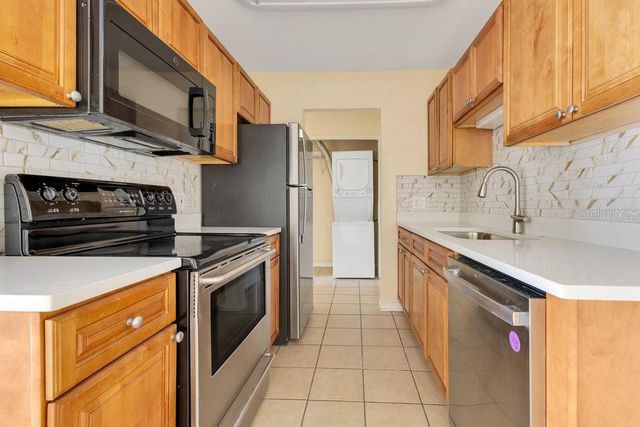 1695 LEE ROAD E103, Winter Park, FL 32789