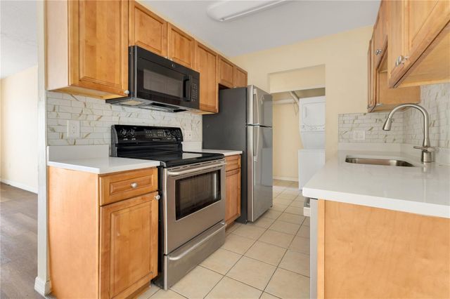 1695 LEE ROAD E103, Winter Park, FL 32789