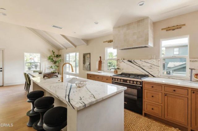 2612 Marathon Street, Los Angeles, CA 90026