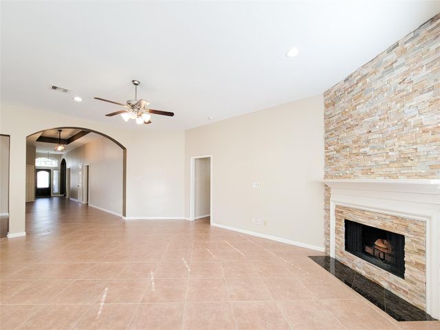 9514 Garnet Falls Lane, Humble, TX 77396