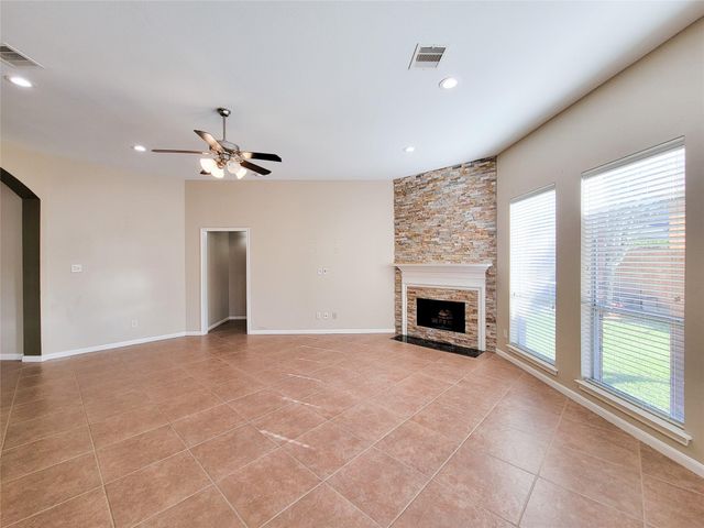 9514 Garnet Falls Lane, Humble, TX 77396