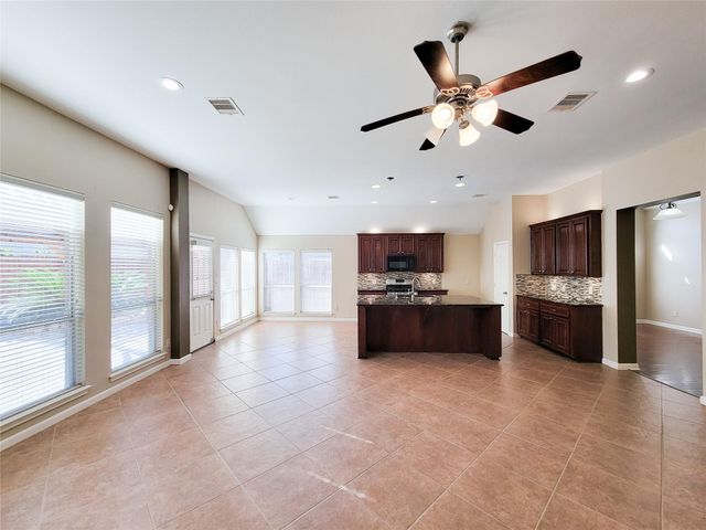 9514 Garnet Falls Lane, Humble, TX 77396