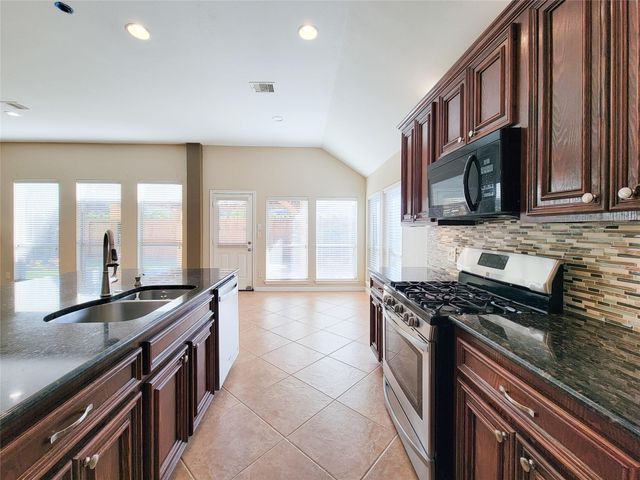 9514 Garnet Falls Lane, Humble, TX 77396