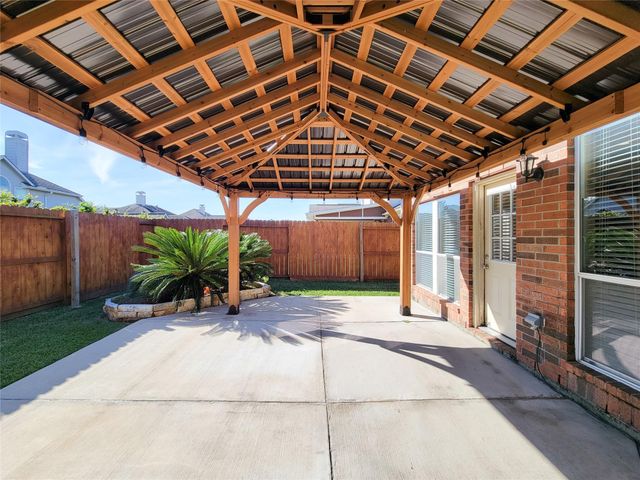 9514 Garnet Falls Lane, Humble, TX 77396