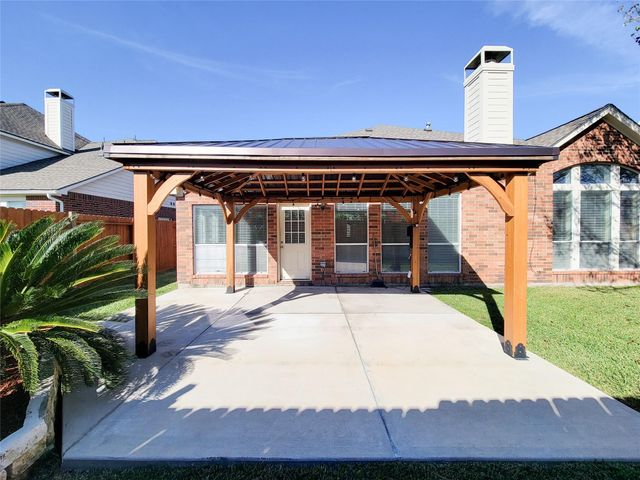 9514 Garnet Falls Lane, Humble, TX 77396