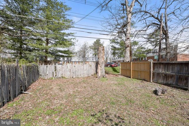 750 CHARING CROSS RD, Baltimore, MD 21229