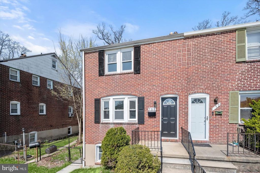 750 CHARING CROSS RD, Baltimore, MD 21229