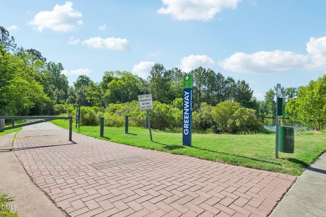 527 Tomkins Loop, Cary, NC 27519