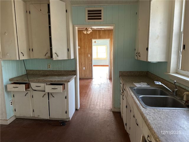 13434 Spring Creek Road, Belleville, AR 72824